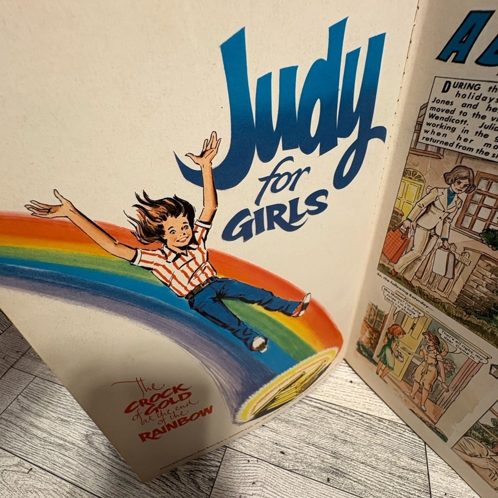 1981 Judy book - Picture 4 of 7